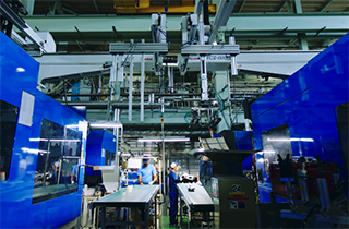 成形機 合計51台